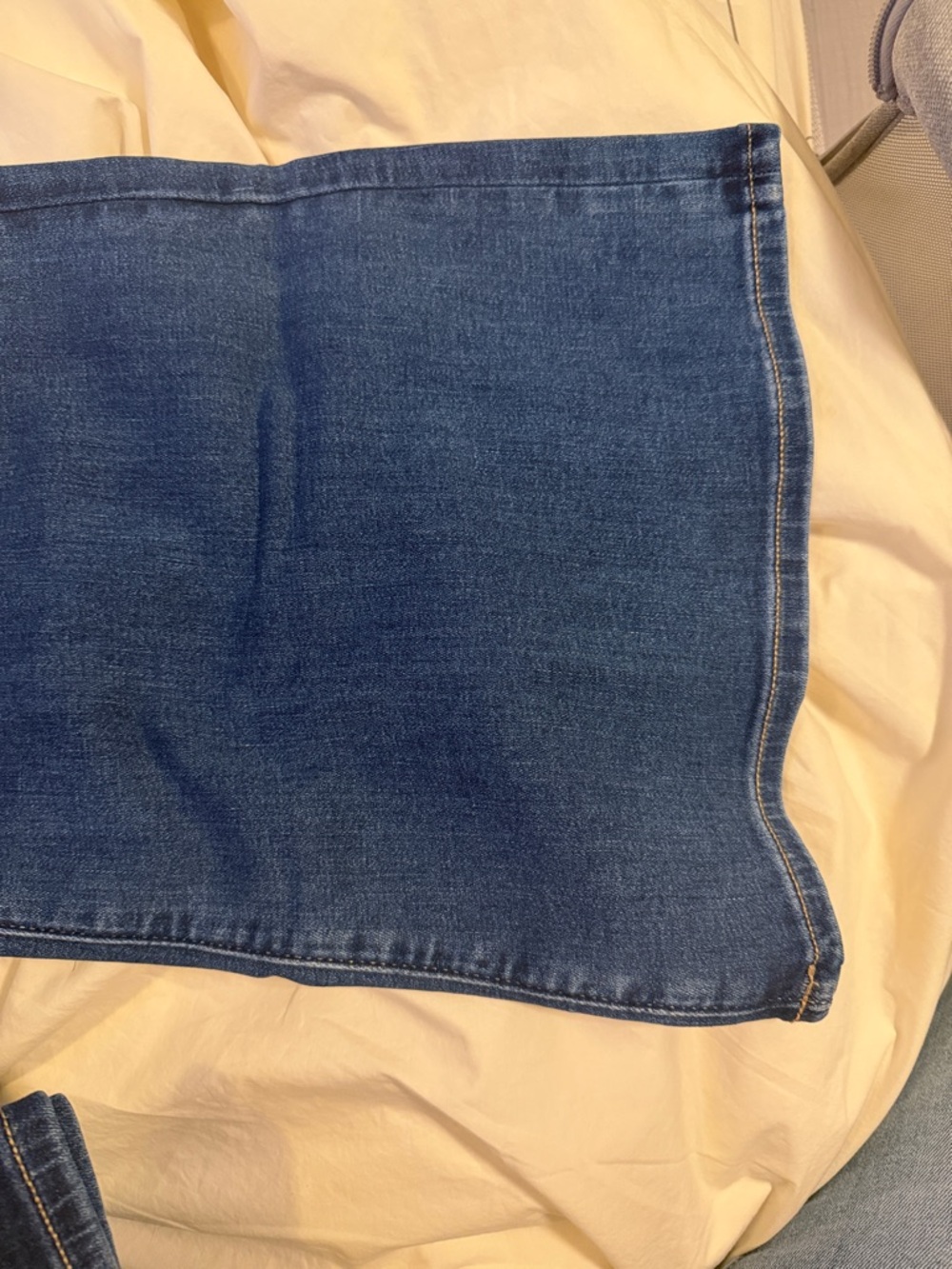 Women’s Blue Flare Jeans - Classic Stretch Denim AE curvy flair - Picture 5 of 5